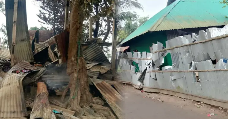 ভাঙচুর হওয়া বাড়ির ছবি